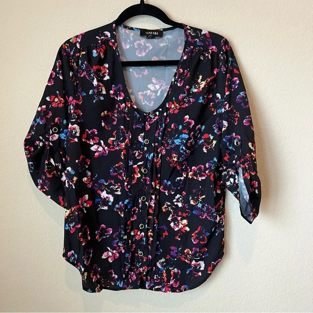 Yumi Kim Tops Yumi Kim Lizzie Blouse Butterfly Effect Floral Print - Picture 3 of 6